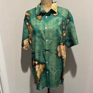 NWT Men’s Green & Tan Short-Sleeve Map Print Shirt